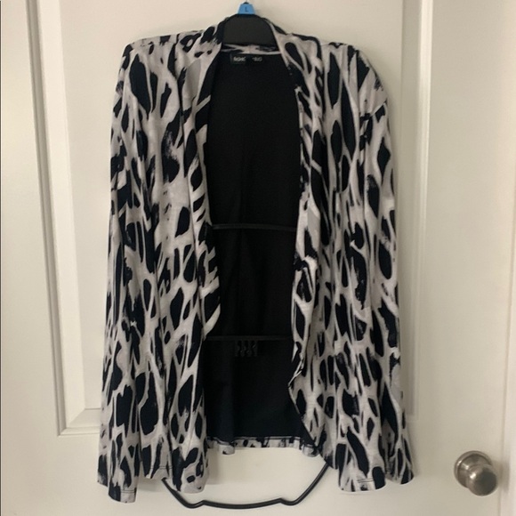 Black and White Patterned Blazer, XL - Picture 2 of 2